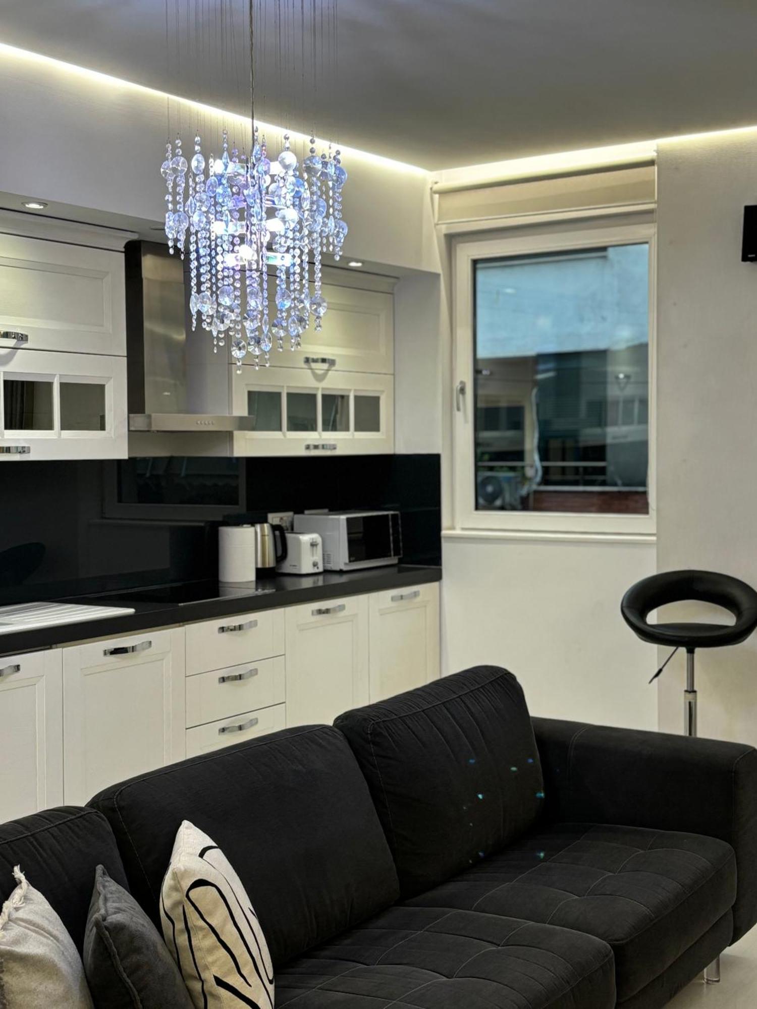 Tam Serviced 2Bdr Apartment City Center No6 تيرانا المظهر الخارجي الصورة