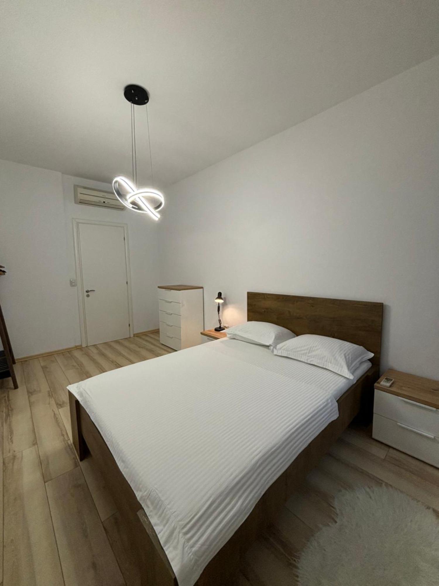 Tam Serviced 2Bdr Apartment City Center No6 تيرانا المظهر الخارجي الصورة